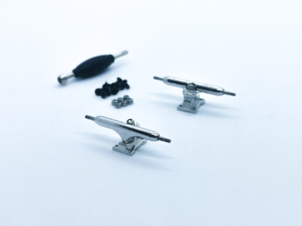 product picture of plain fingerboard trucks 32mm