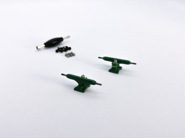 Product image of Green Fingerboard Trucks 32mm
